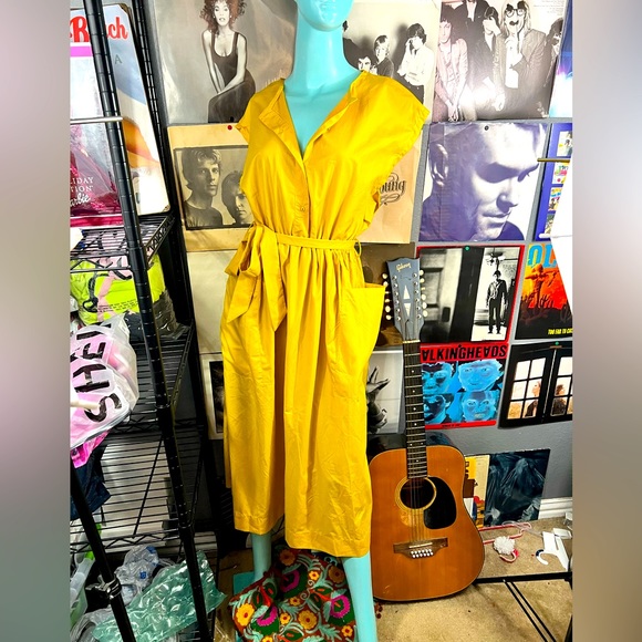 Vintage Dresses & Skirts - ⭐️1970’s BRIGHT YELLOW RETRO POCKET DRESS: SIZE 8/10. MEDIUM / LARGE